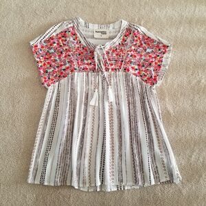 NWOT Savanna Jane Floral Embroidered Striped Top Size M
